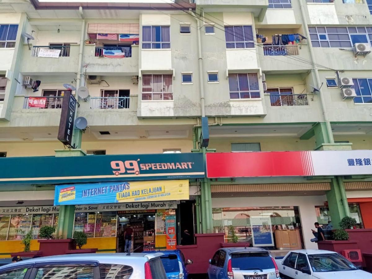 Oyo 90457 Borneo Eco-House Hashtag 12 Boutique Hotel Κότα Κιναμπαλού Εξωτερικό φωτογραφία