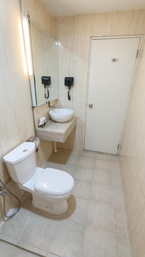 Oyo 90457 Borneo Eco-House Hashtag 12 Boutique Hotel Κότα Κιναμπαλού Εξωτερικό φωτογραφία