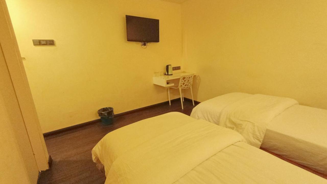 Oyo 90457 Borneo Eco-House Hashtag 12 Boutique Hotel Κότα Κιναμπαλού Εξωτερικό φωτογραφία